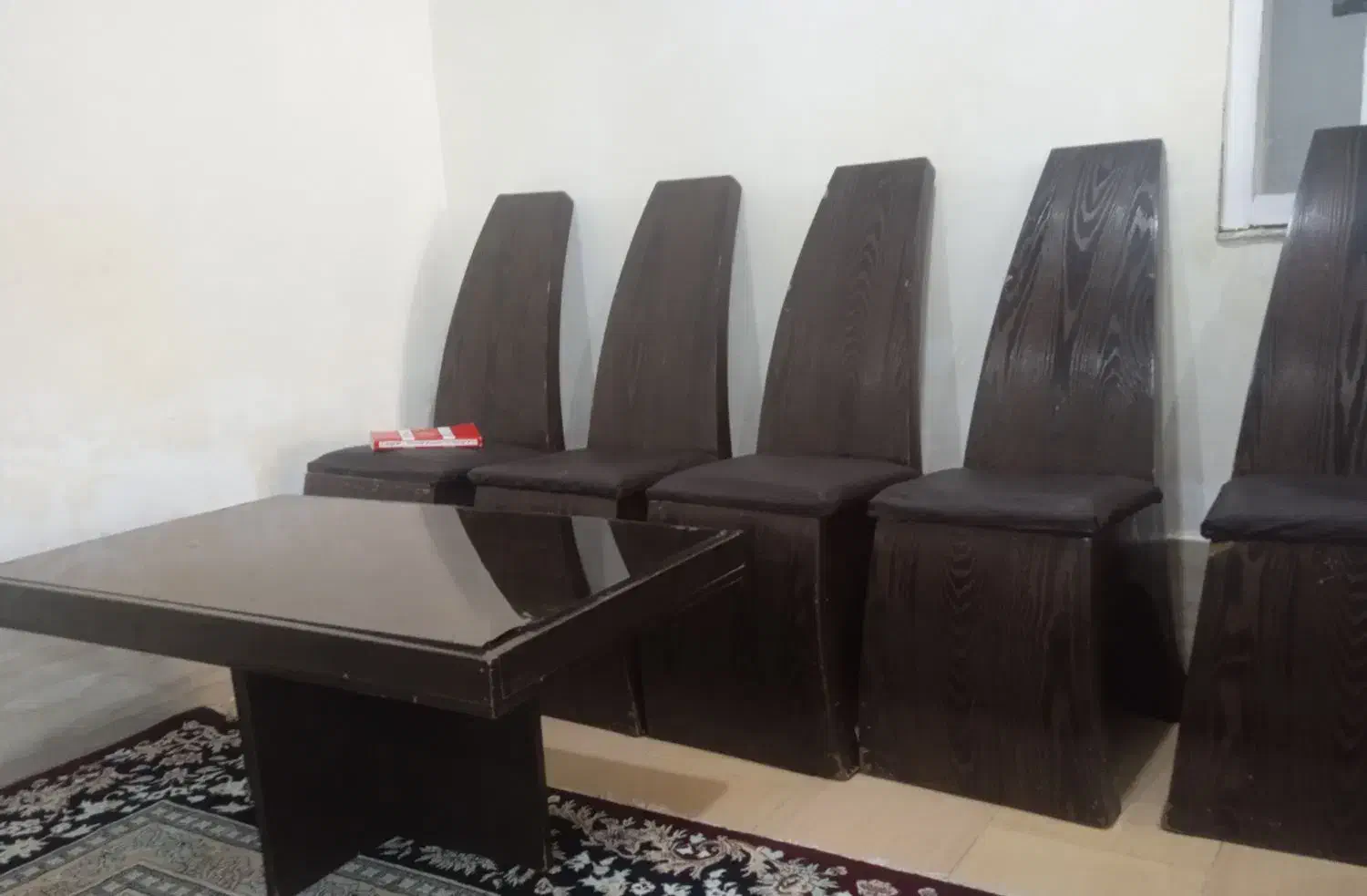 صندلی ومیز|میز و صندلی غذاخوری|ایلام, |دیوار