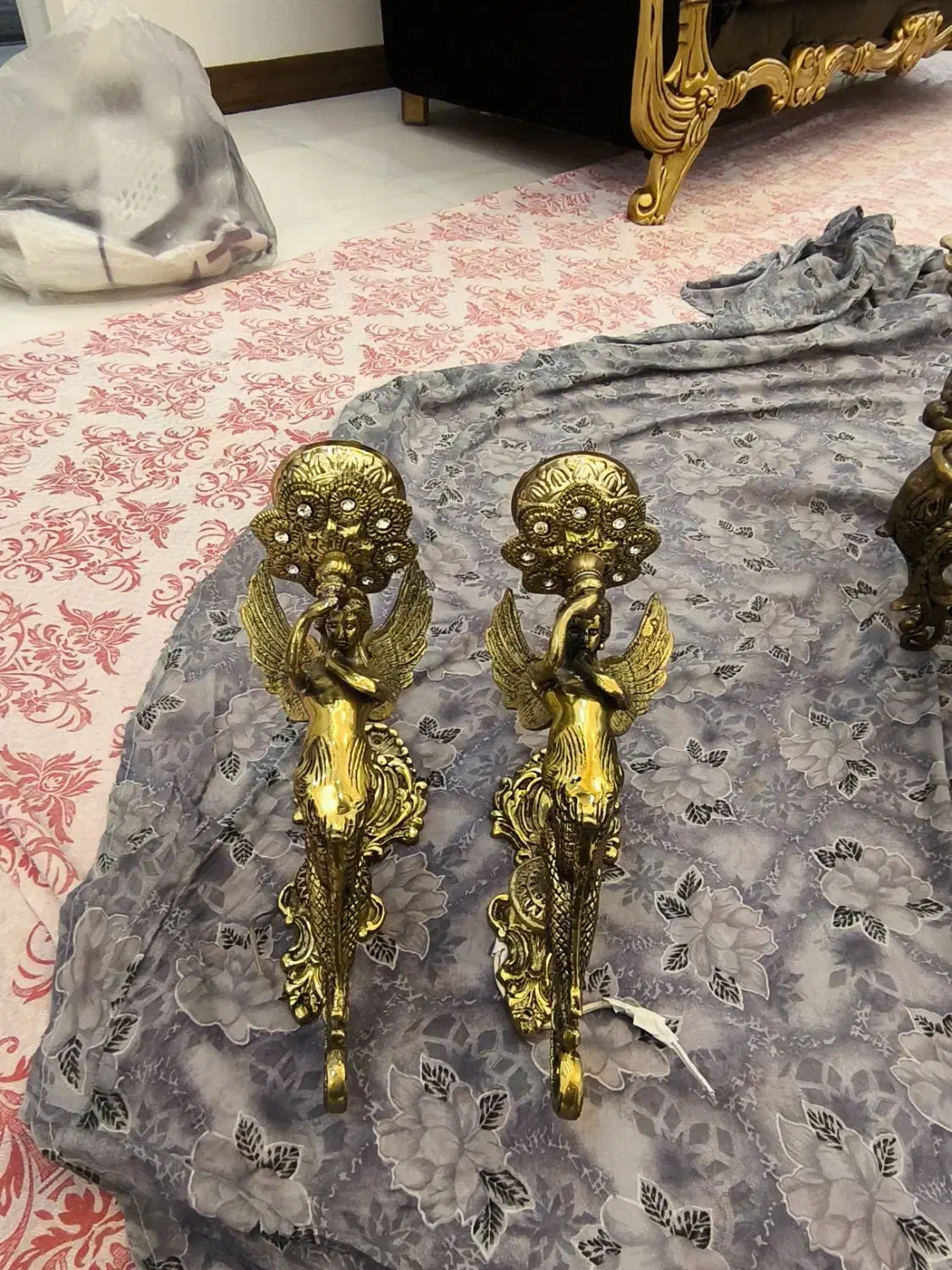 لوستر برنجی طرح فرشته 6 شاخه به همراه دیوار کوب|لوستر و چراغ آویز|اسلام‌شهر, شهرک واوان|دیوار