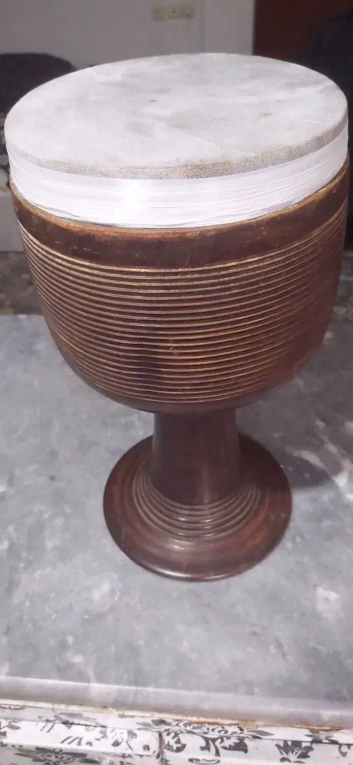 تنبک|سازهای سنتی|لاهیجان, یحی آباد|دیوار