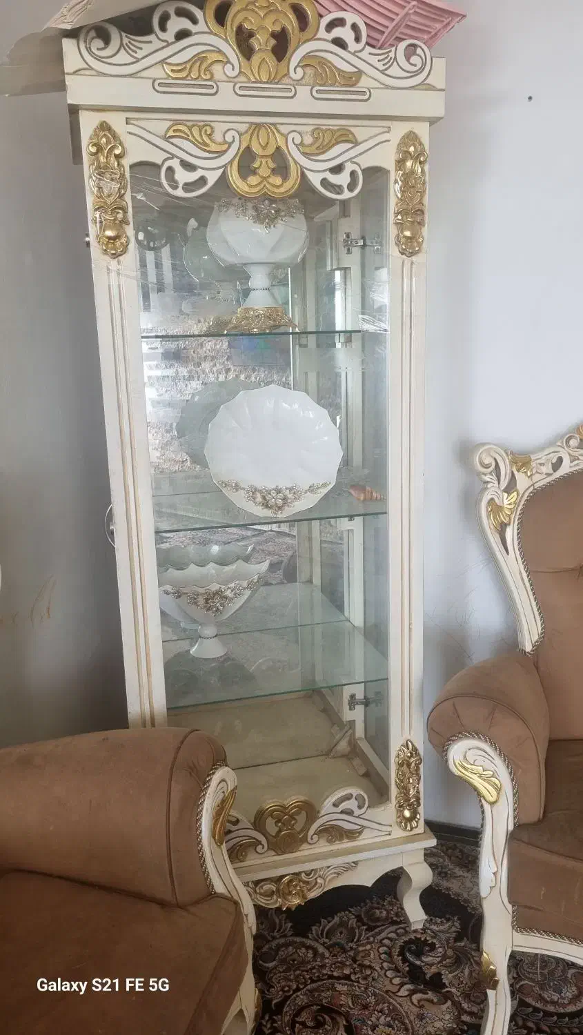 ویترین|بوفه، ویترین، کنسول|اصفهان, فرودگاه شهید بهشتی|دیوار