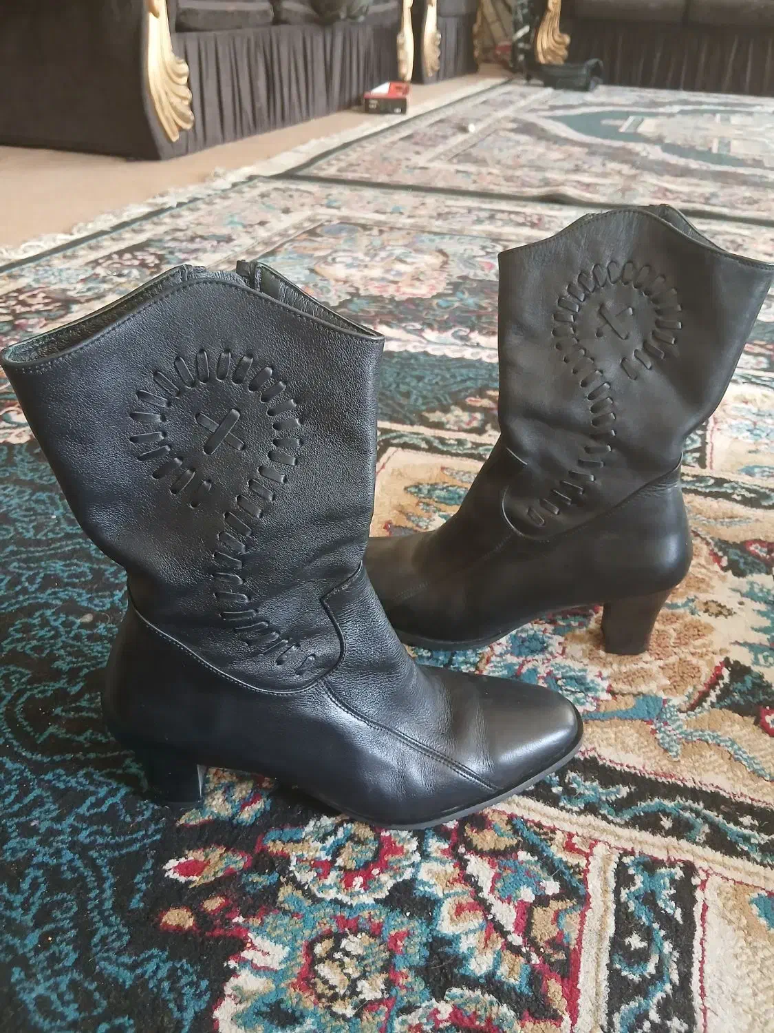 کفش|کیف، کفش، کمربند|فولادشهر, B1|دیوار