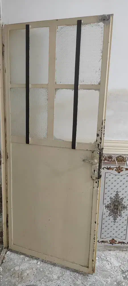 درب آهنی تمیز بدون پوسیدگی|مصالح و تجهیزات ساختمان|اهواز, کوی علوی|دیوار