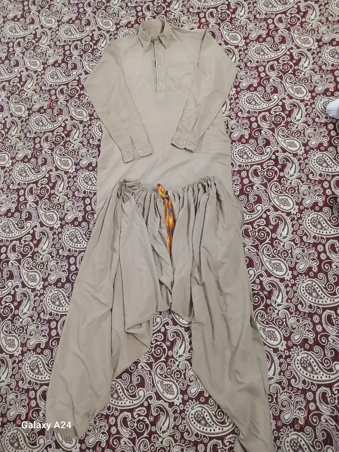 لباس بلوچی|لباس|مشهد, چهنو|دیوار