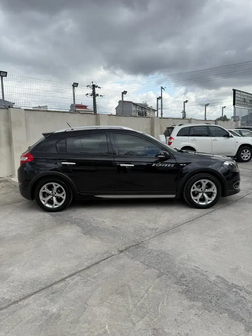 برلیانس کراس ۱۶۵۰|خودرو سواری و وانت|رشت, جهاد|دیوار