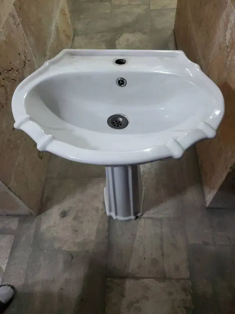 روشویی در حد بدون شکستگی و ترک|لوازم سرویس بهداشتی|تهران, آهنگ|دیوار