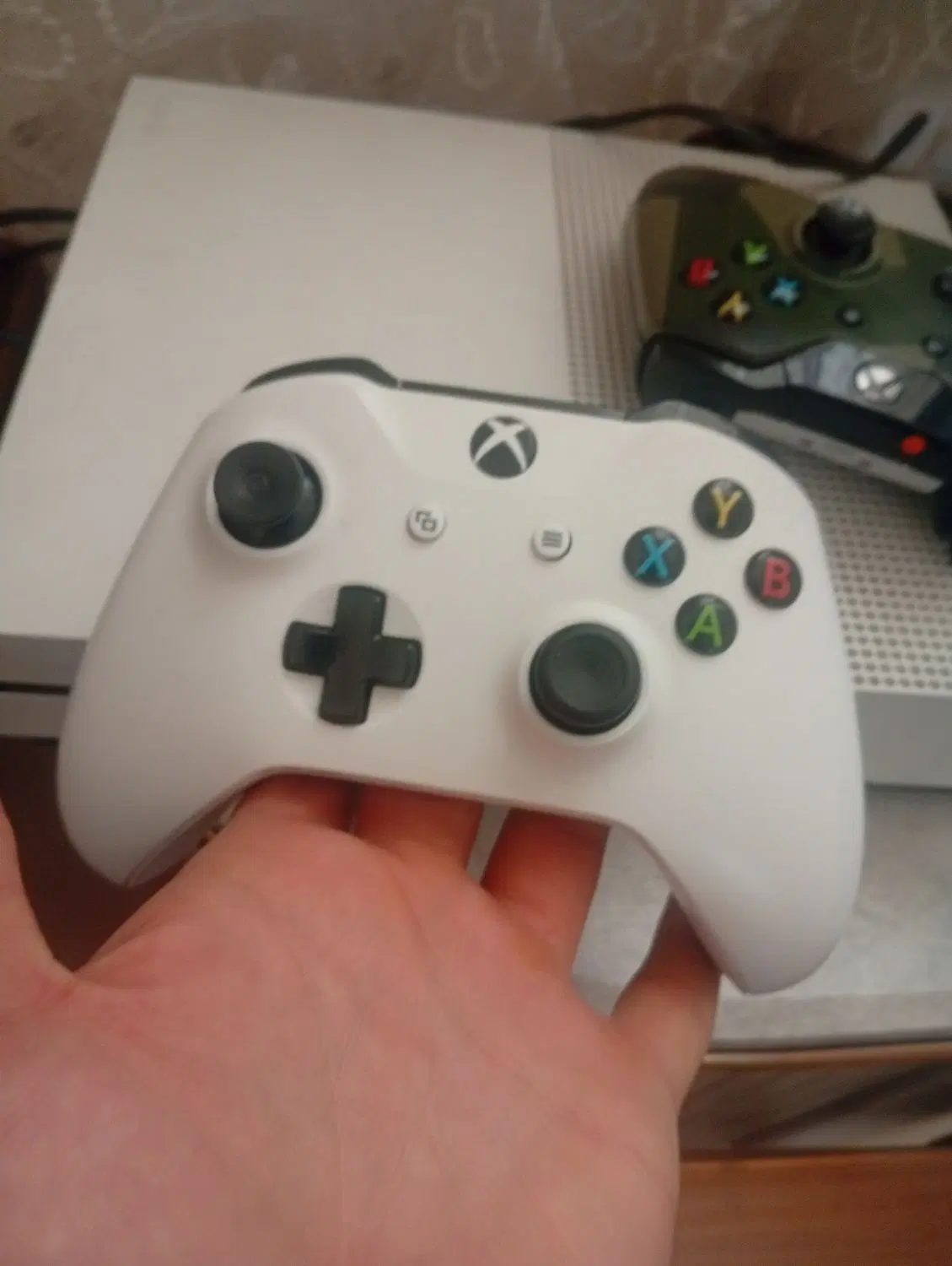 ایکس باکس وان اس Xbox one s دودسته دیسک خور|کنسول، بازی ویدئویی و آنلاین|تهران, خزانه|دیوار