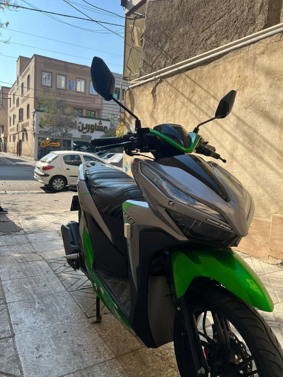 طرح کلیک۱۸۰ ایروکس موتور|موتورسیکلت|اندیشه, اندیشه فاز ۶|دیوار