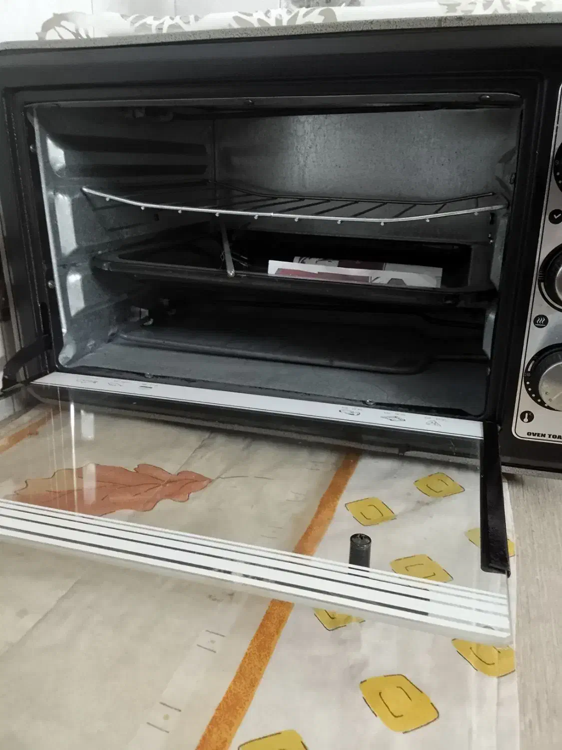 توستر درحدنو 1بار استفاده شده|اجاق گاز و لوازم برقی پخت‌وپز|برخوار, |دیوار