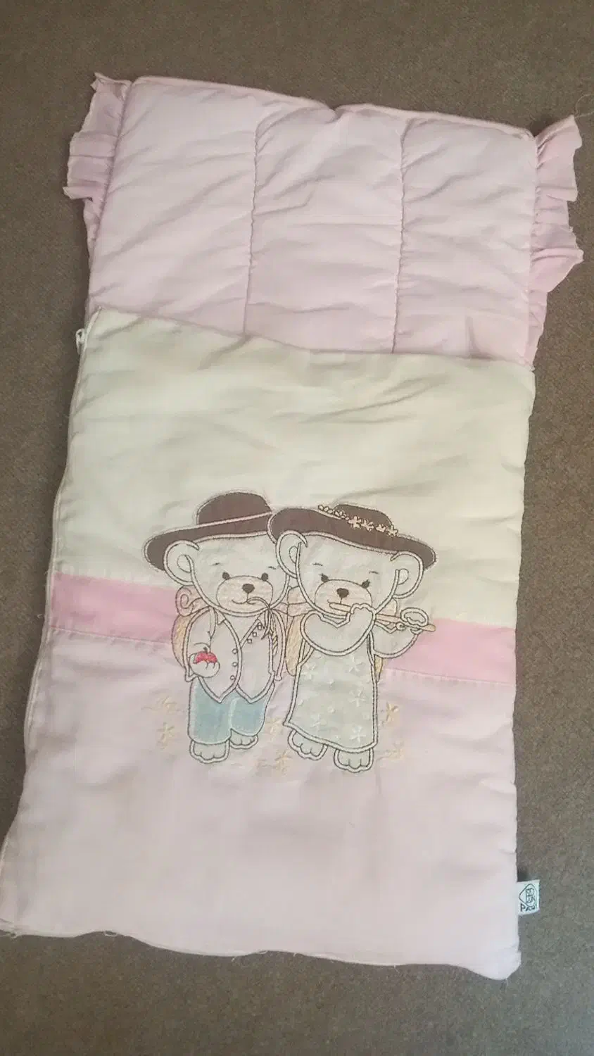 لباس بچه و گهواره و روروک|کفش و لباس بچه|اصفهان, لاله|دیوار