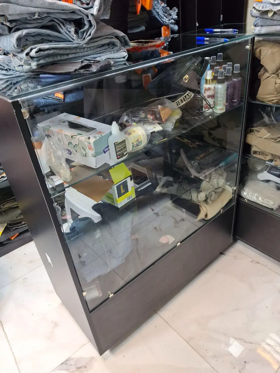 ویترین مغازه mdf|فروشگاه و مغازه|کرمانشاه, |دیوار