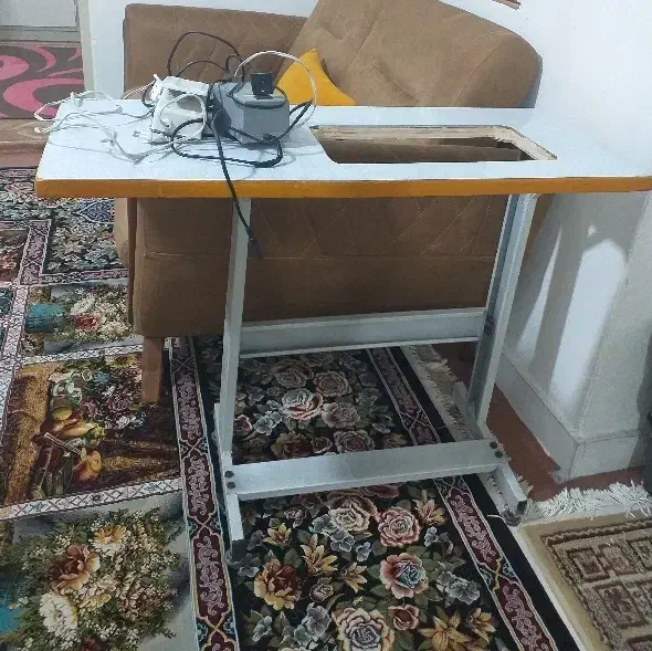 میز چرخ خیاطی|چرخ خیاطی و ریسندگی|بوشهر, |دیوار