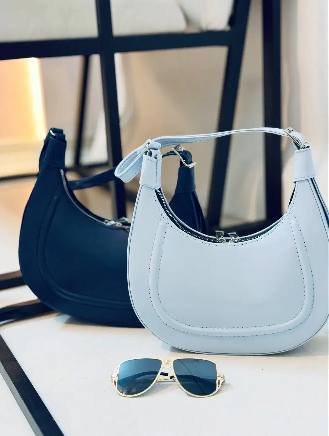 زنانه شیک تکمیل‌کننده استایل شما|کیف، کفش، کمربند|ساوه, |دیوار