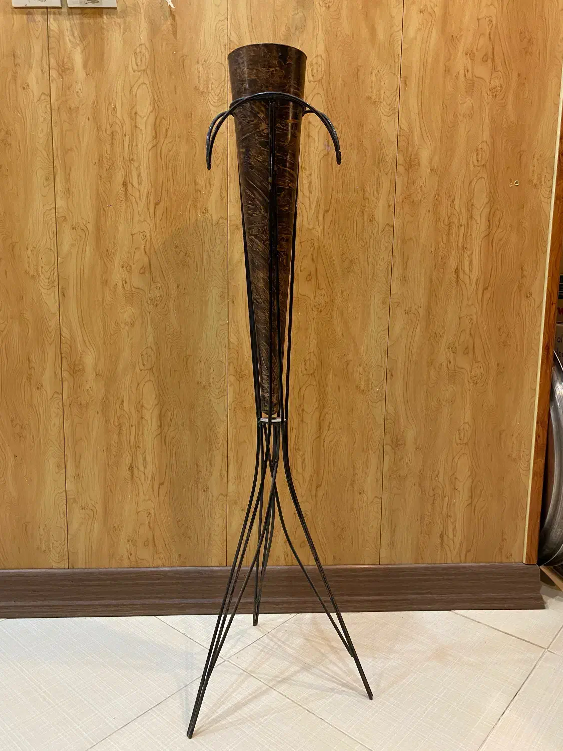 گلدان|گل و گیاه طبیعی|اصفهان, دشتستان|دیوار