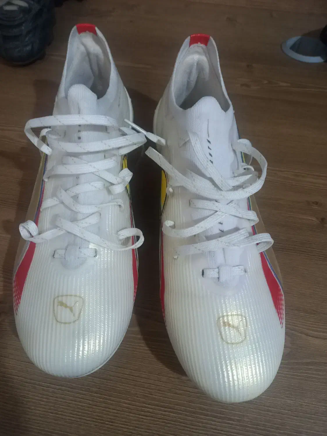 کفش فوتبال|کیف، کفش، کمربند|نسیم‌شهر, |دیوار