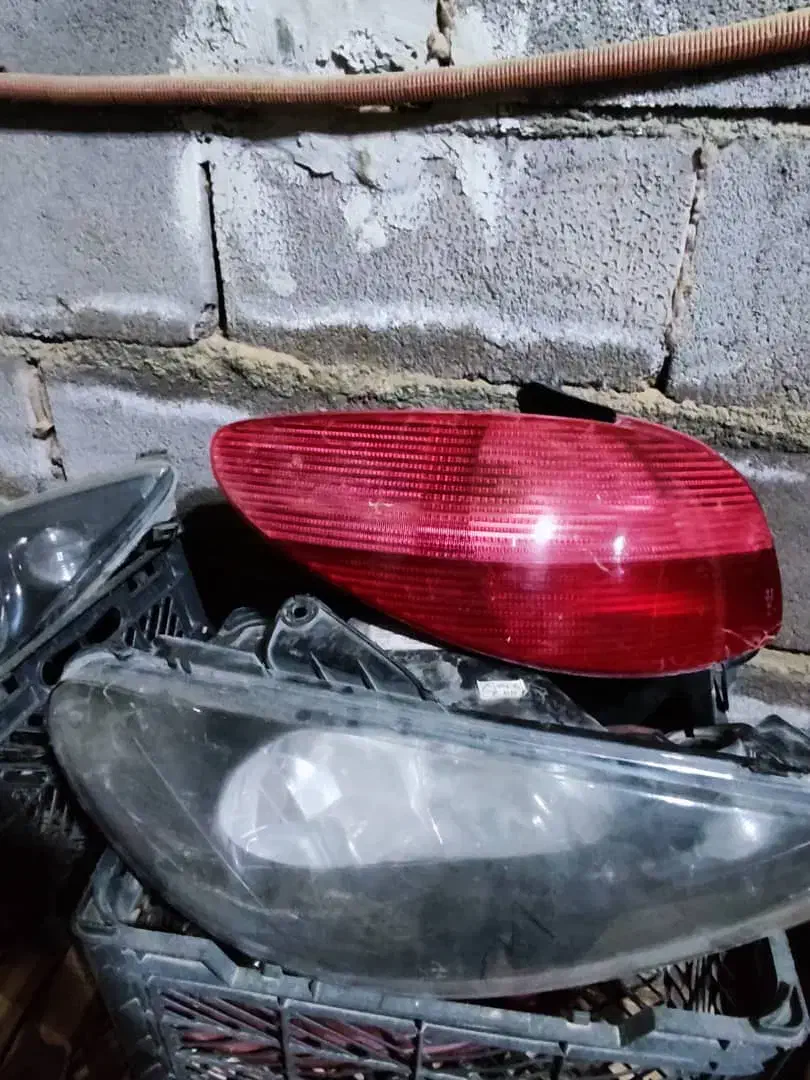 چراغ جلو و عقب سالم سالم|قطعات یدکی و لوازم جانبی|سنندج, |دیوار