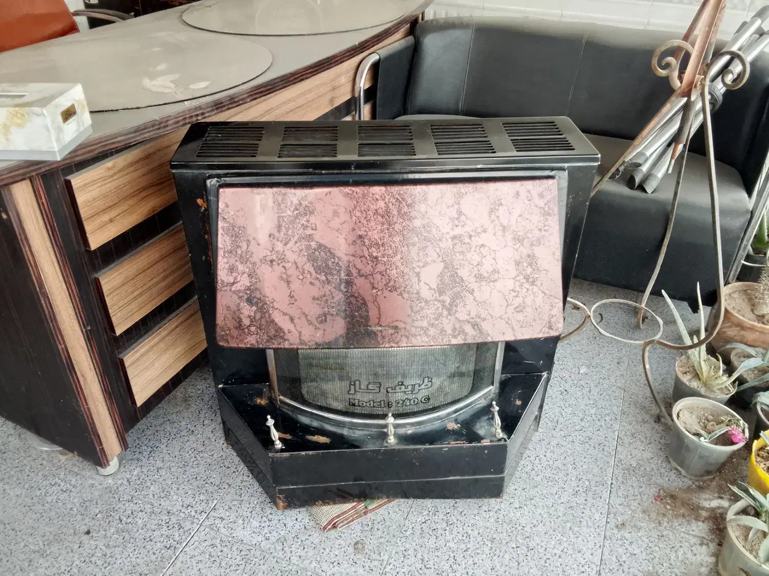 دوعددبخاری و تعدادی جامیوه ای فرفوژه|بخاری، هیتر، شومینه|قرچک, صالح آباد|دیوار