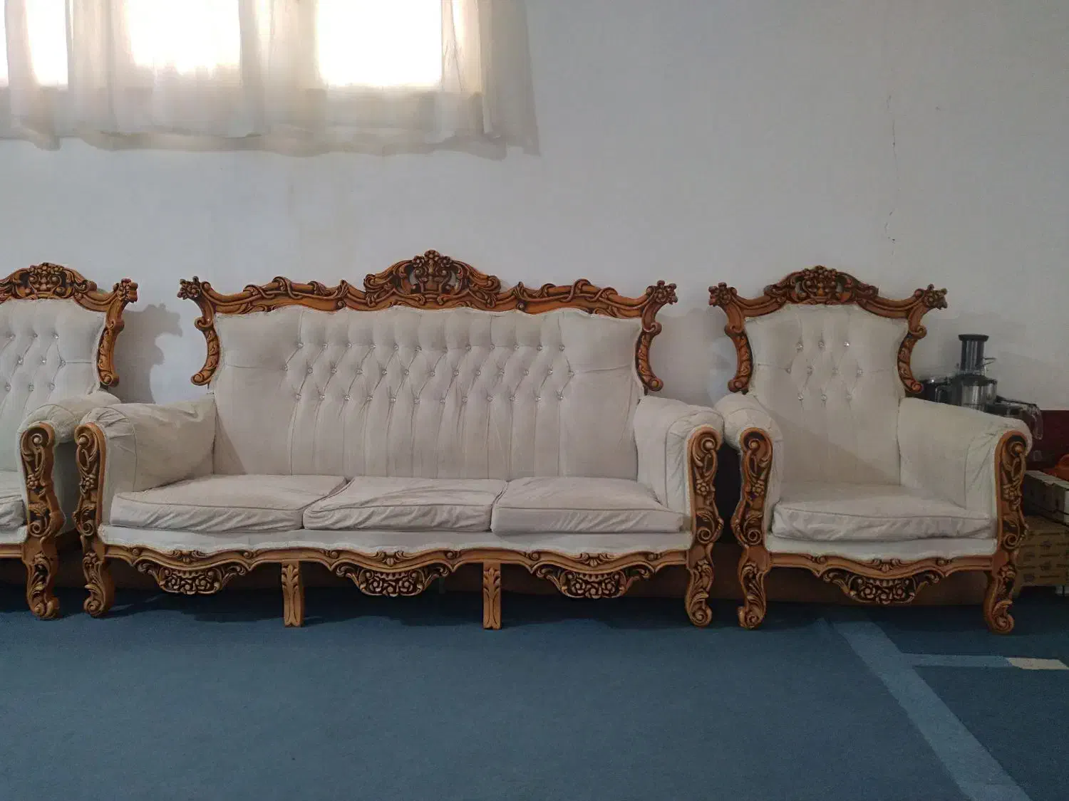 مبل ۹نفره سلطنتی|مبلمان خانگی و میز عسلی|الوند, |دیوار