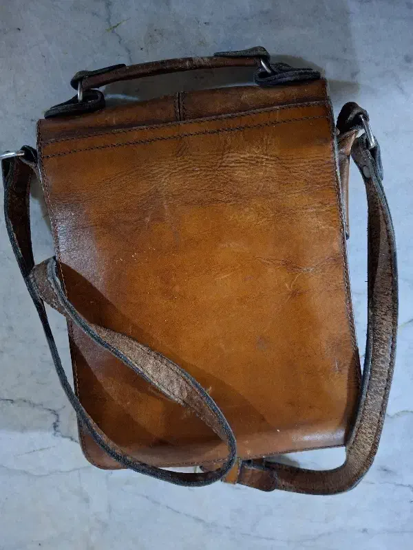 چرم اقبال|کیف، کفش، کمربند|اردبیل, |دیوار