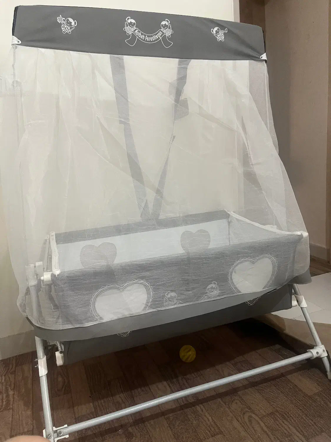 گهواره نوزاد|تخت و صندلی بچه|قزوین, |دیوار