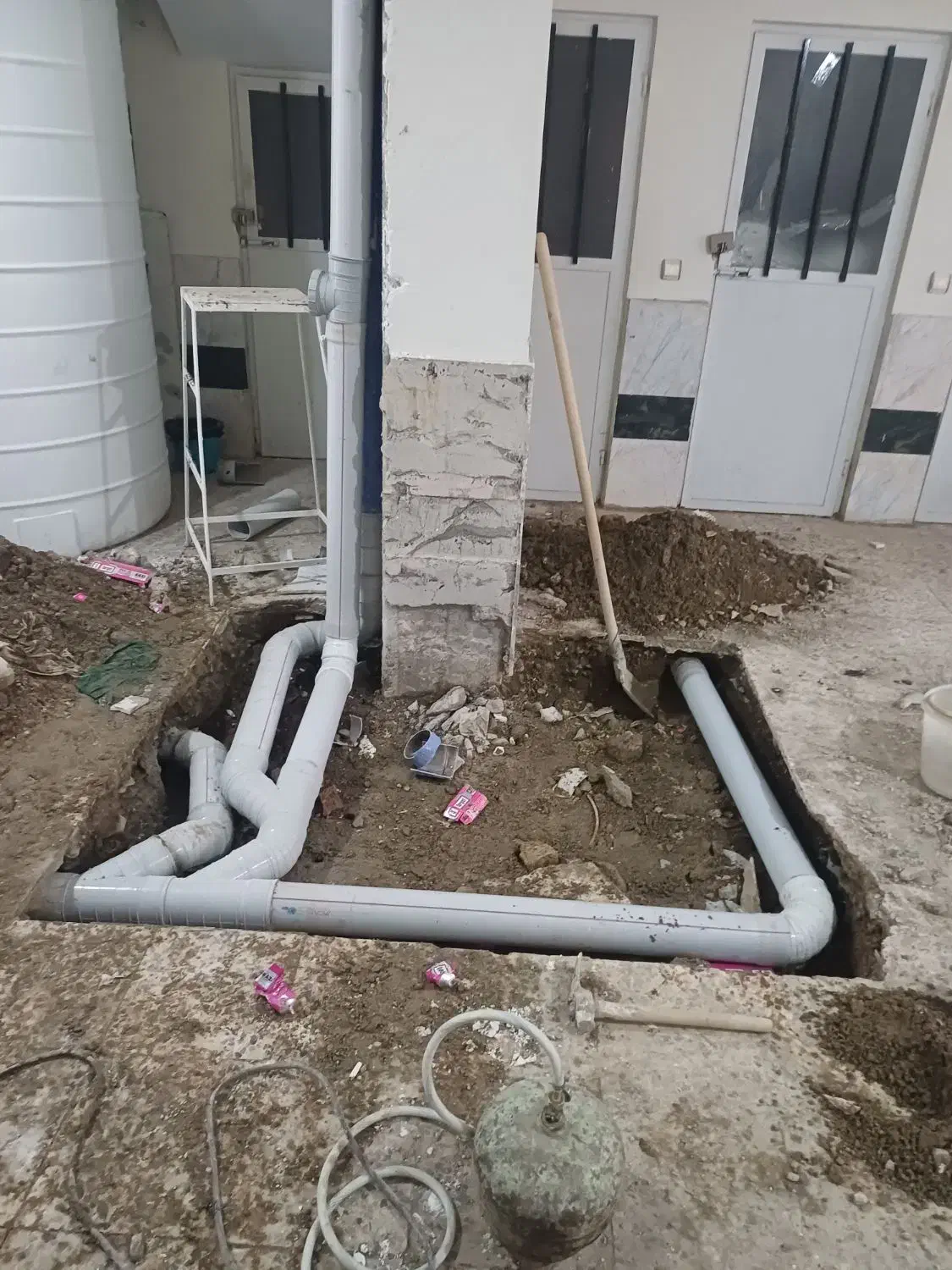 کاشیکاری لوله کشی  ایزوگام جوشکاری برقکاری بازسازی|خدمات پیشه و مهارت|قدس, شهر‌قدس|دیوار