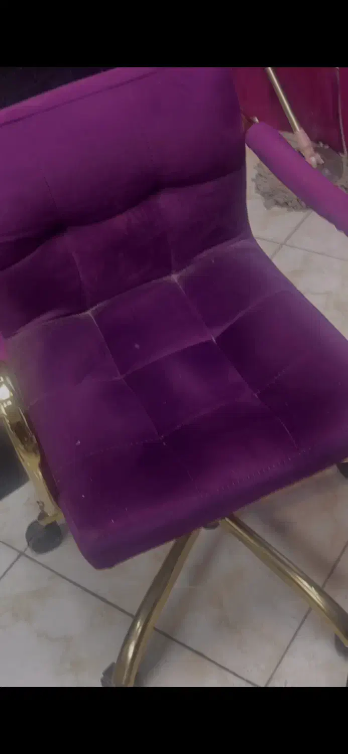 وسایل و لوازم ارایشگاه میز ناخن و صندلی|آرایشگاه و سالن‌های زیبایی|تهران, صادقیه|دیوار