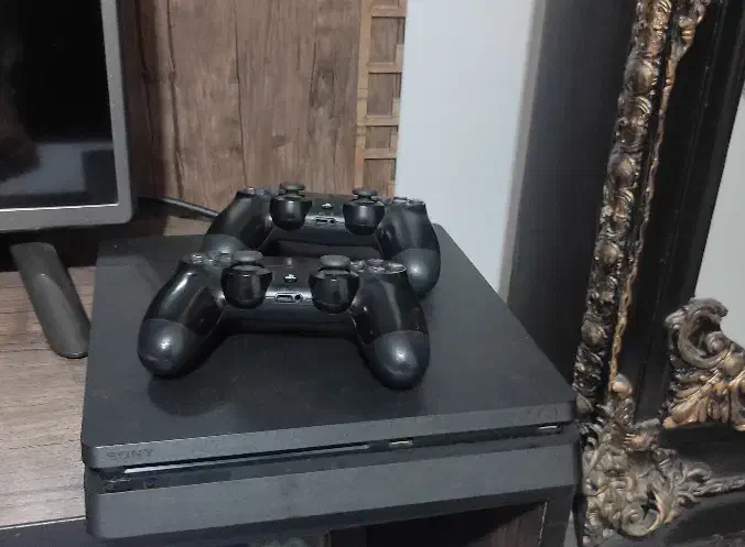 ps4 slim 1 tra کپی خور|کنسول، بازی ویدئویی و آنلاین|گنبد کاووس, |دیوار