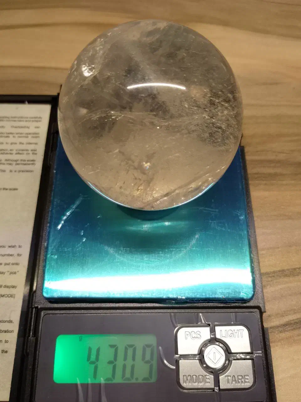 گوی کوارتز پاک|کلکسیون اشیاء عتیقه|تنکابن, |دیوار