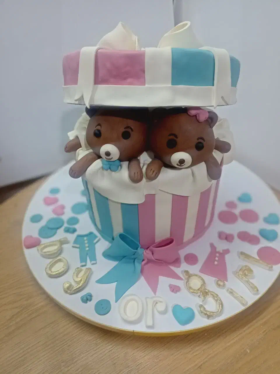 کیک و شیرینی خانگی .. طعم اصیل، کیفیت بینظیر|خوردنی و آشامیدنی|حمیدیا, |دیوار