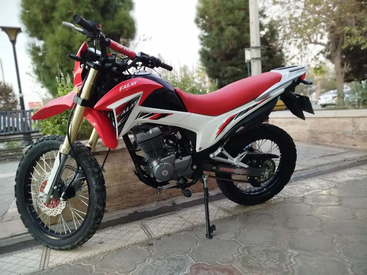 تریل فلات|موتورسیکلت|بردسکن, |دیوار