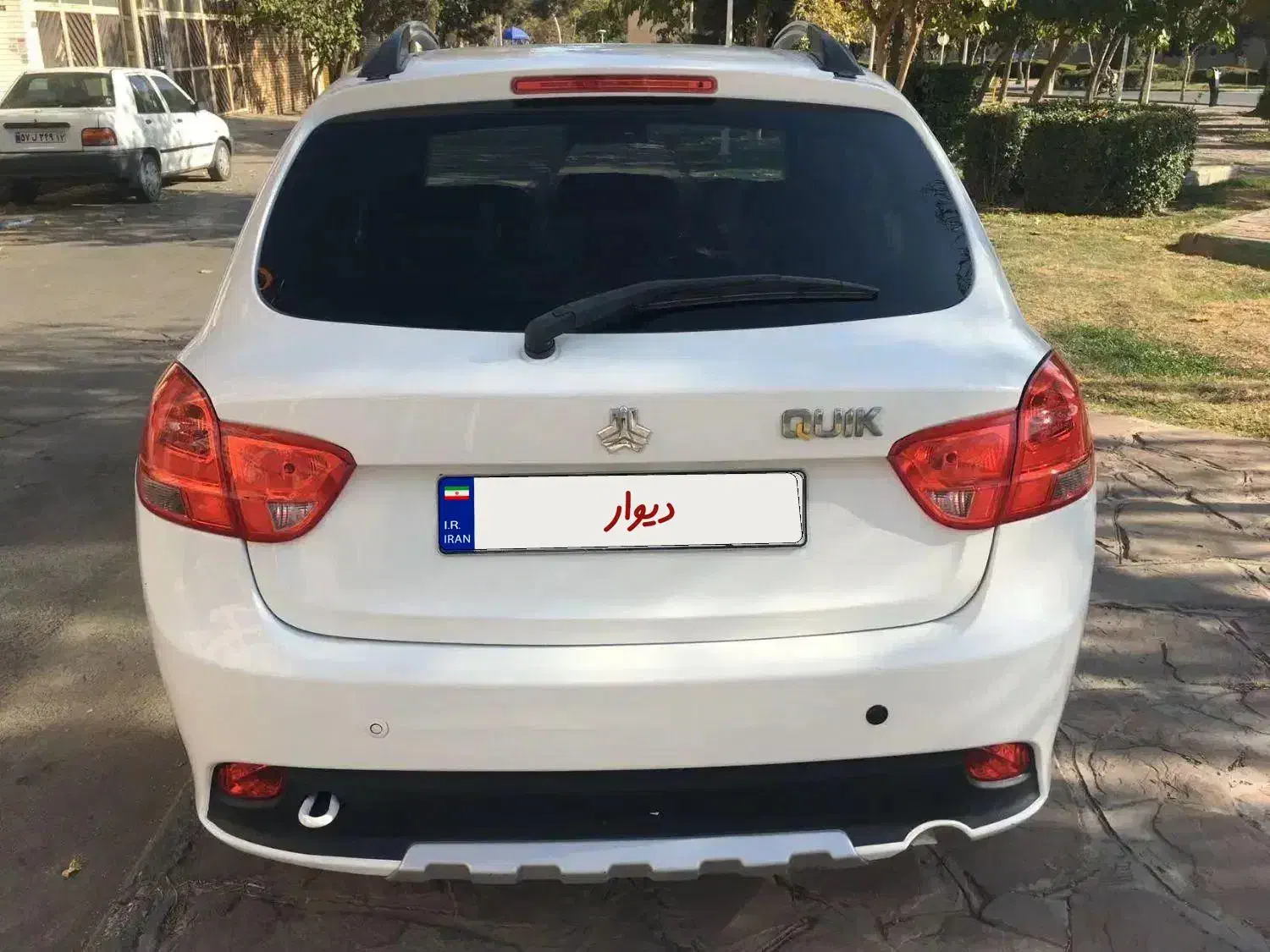 کوئیک بسیار کم کار کارمندی|خودرو سواری و وانت|مشهد, ایثارگران|دیوار