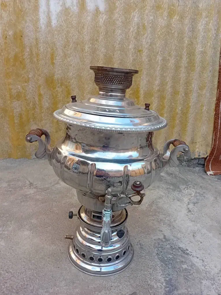 سماور.گلیم|سماور، چای‌ساز، قهوه‌ساز|نقده, |دیوار