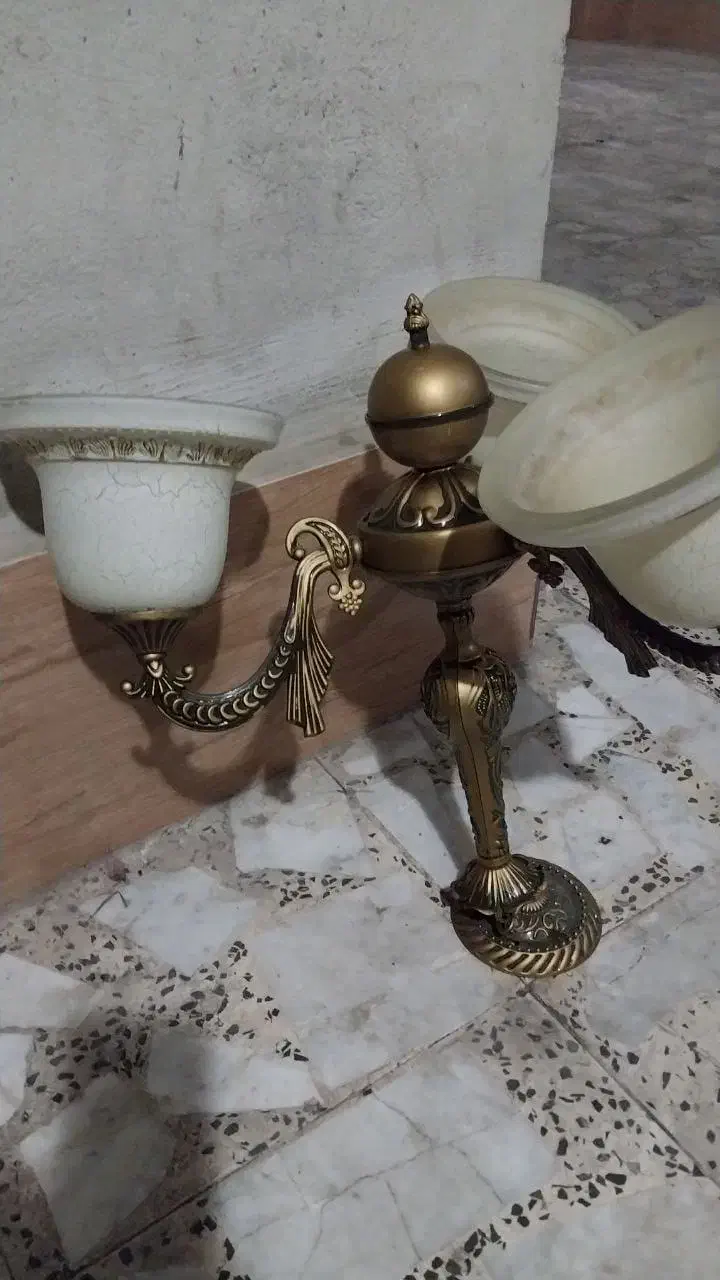 لوستر سه شاخه|لوستر و چراغ آویز|رشت, بازار|دیوار