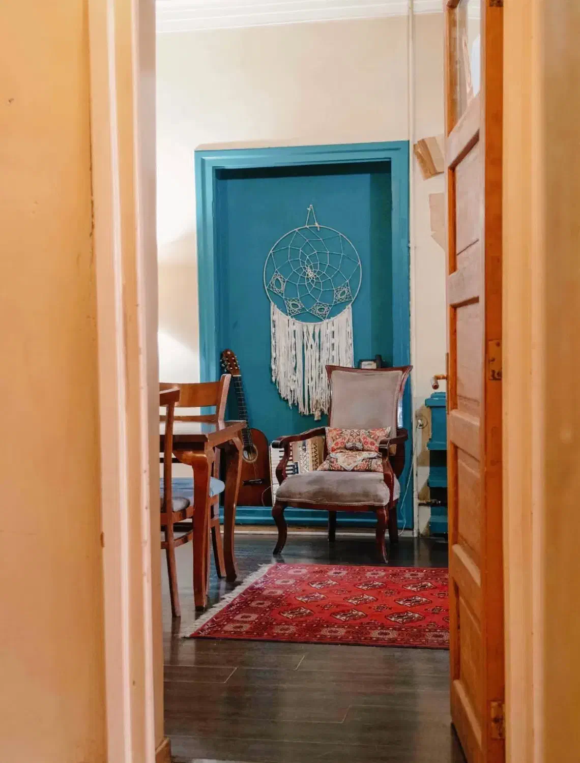 ویترس و ویتر|استخدام خدمات فروشگاه و رستوران|تهران, شیخ هادی|دیوار