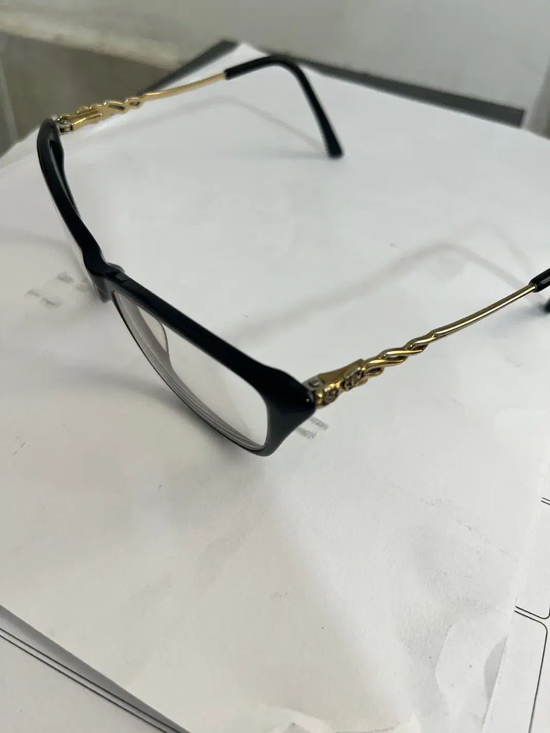 فرم عینک طبی|زیورآلات و اکسسوری|شیروان (خراسان), |دیوار