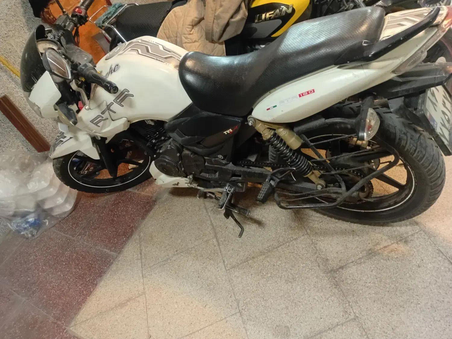 اپاچی ۱۸۰|موتورسیکلت|اصفهان, زاجان|دیوار