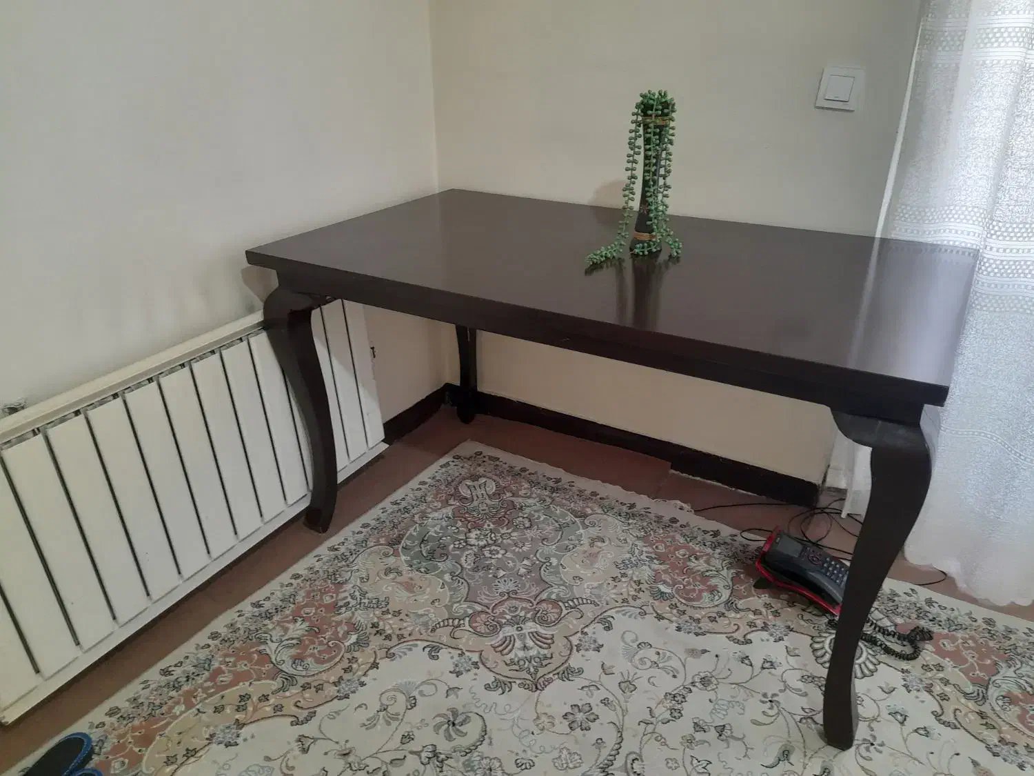 میز ناهار خوری چوبی سالم وتمیز|میز و صندلی غذاخوری|اندیشه, اندیشه فاز ۴|دیوار