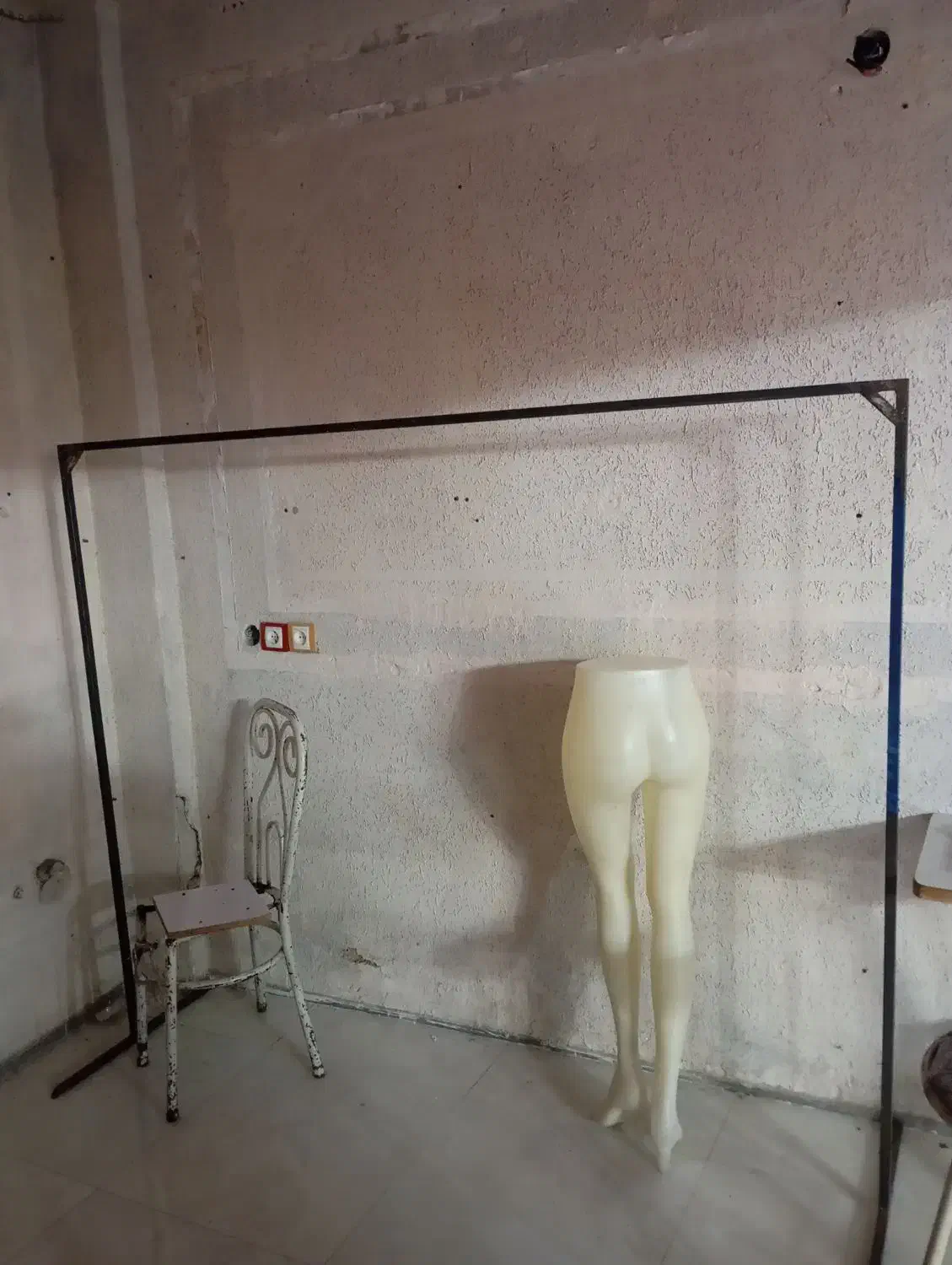 رگال تمام اهن|بندرخت و رخت‌آویز|خرم‌آباد, |دیوار