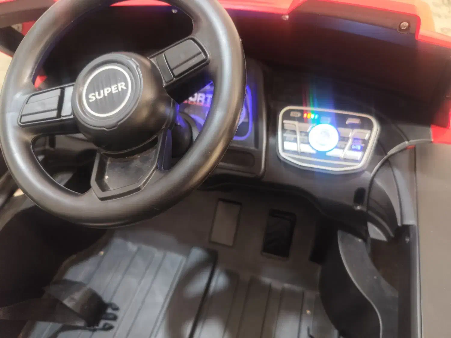 ماشین شارژی چهار موتوره|اسباب‌‌بازی|خرم‌آباد, |دیوار