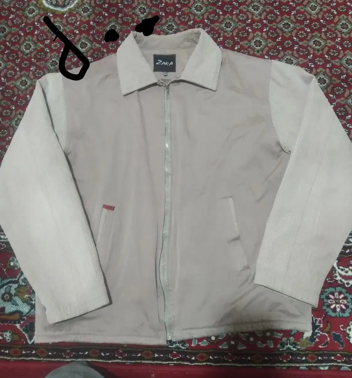 چند عددکابشن وهودی|لباس|قروه, |دیوار