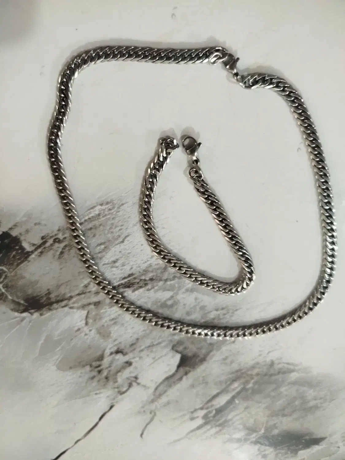 زنجیر|بدلیجات|ساوه, |دیوار