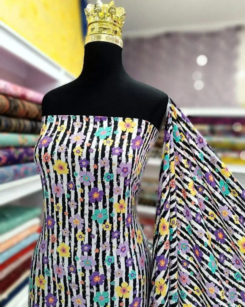 پارچه نخی|لباس|دهلران, |دیوار