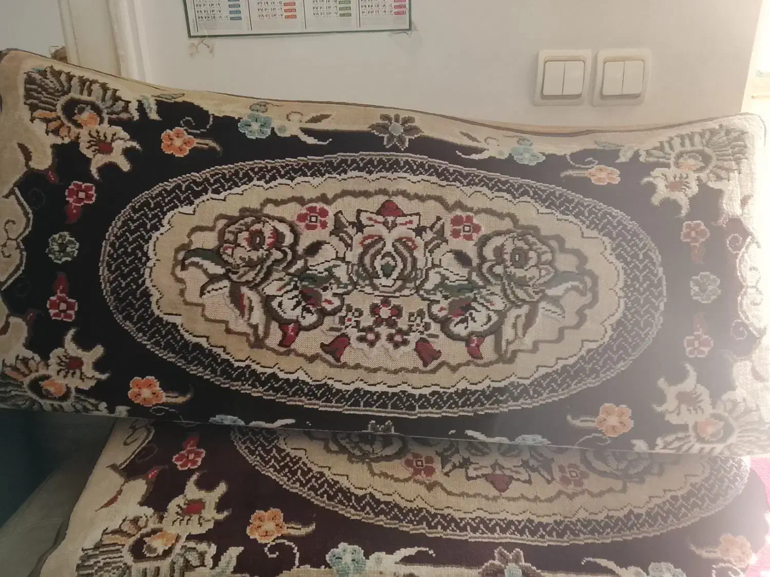 5عدد پشتی|پشتی|نیشابور, جمهوری|دیوار