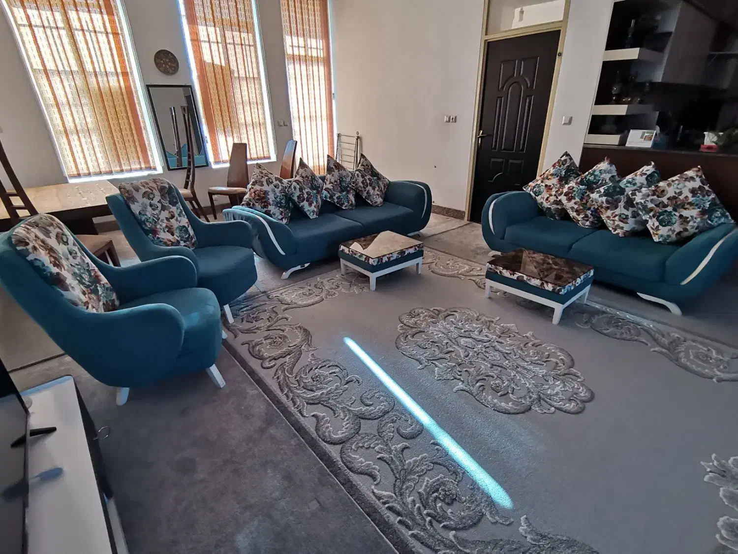 تلویزیون مبل فریزر میز آرایش بخاری ویلچر پلوپز|مبلمان خانگی و میز عسلی|مرودشت, ابوذر جنوبی|دیوار