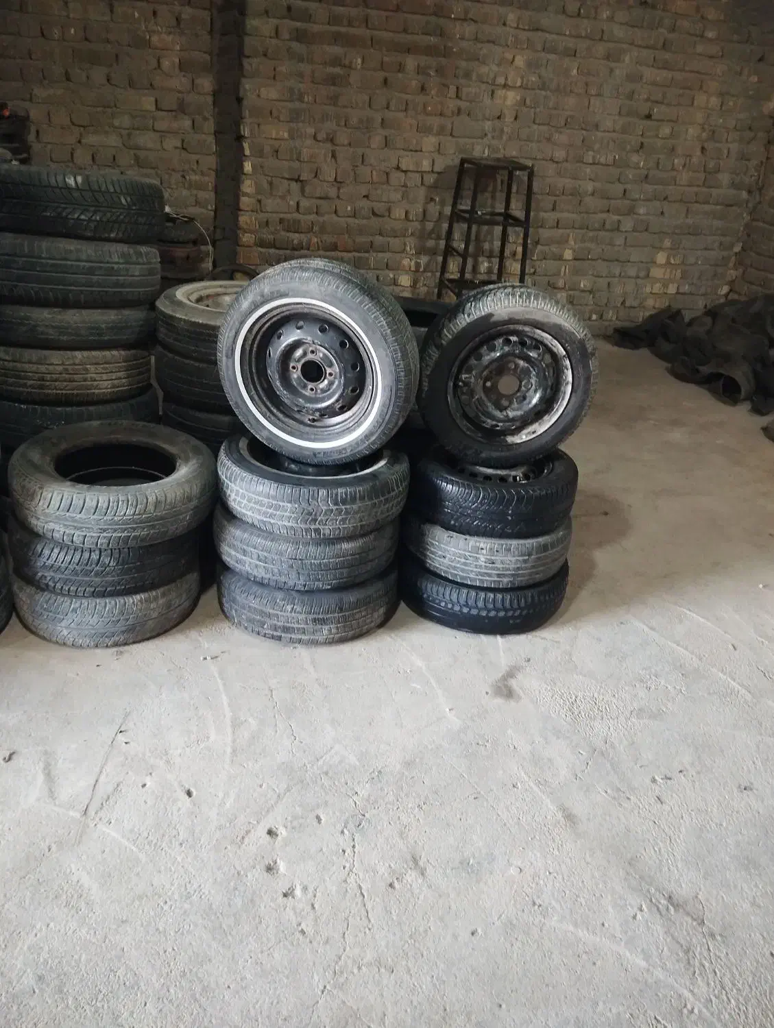 لاستیک دست دوم پراید پژو پیکان|قطعات یدکی و لوازم جانبی|شیراز, ماه فیروزان|دیوار