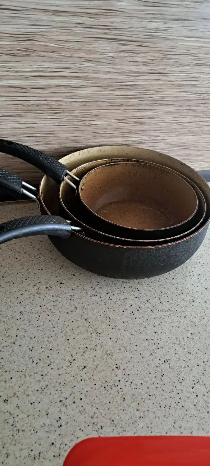 قابلمه روحی و چدن|ظروف پخت‌وپز|کرمانشاه, |دیوار