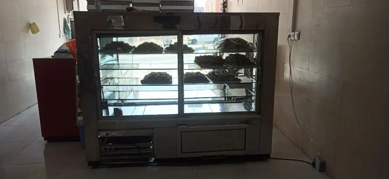 یخچال و ویترین قنادی|فروشگاه و مغازه|فردیس, شهرک ارم|دیوار