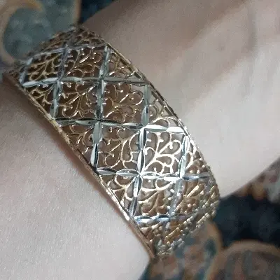 النگو|بدلیجات|مشهد, هفت تیر (نه دره)|دیوار
