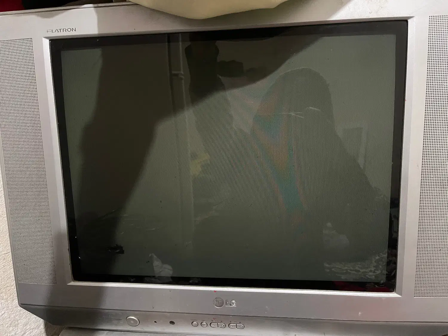 تلویزیون|تلویزیون و پروژکتور|قم, تولید دارو و یخچال|دیوار