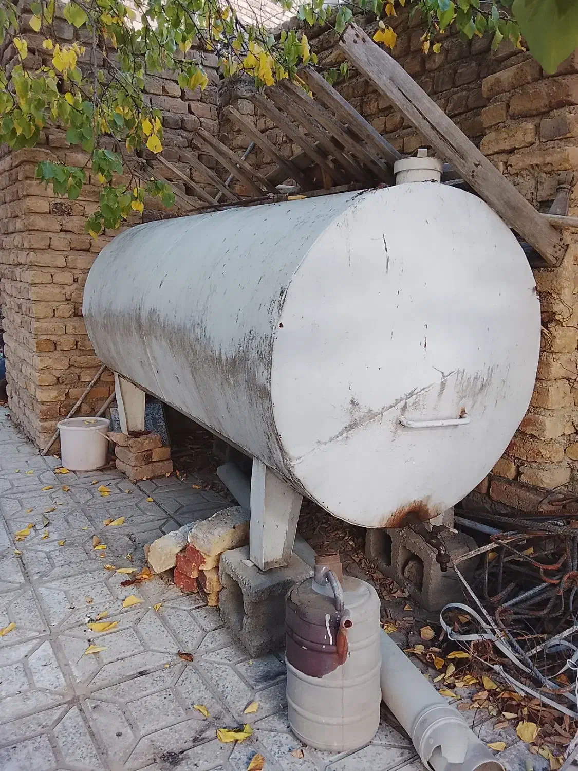 تانکر و درب آهنی و موتور آب برای باغ وقفسه قنادی|مصالح و تجهیزات ساختمان|ارومیه, |دیوار