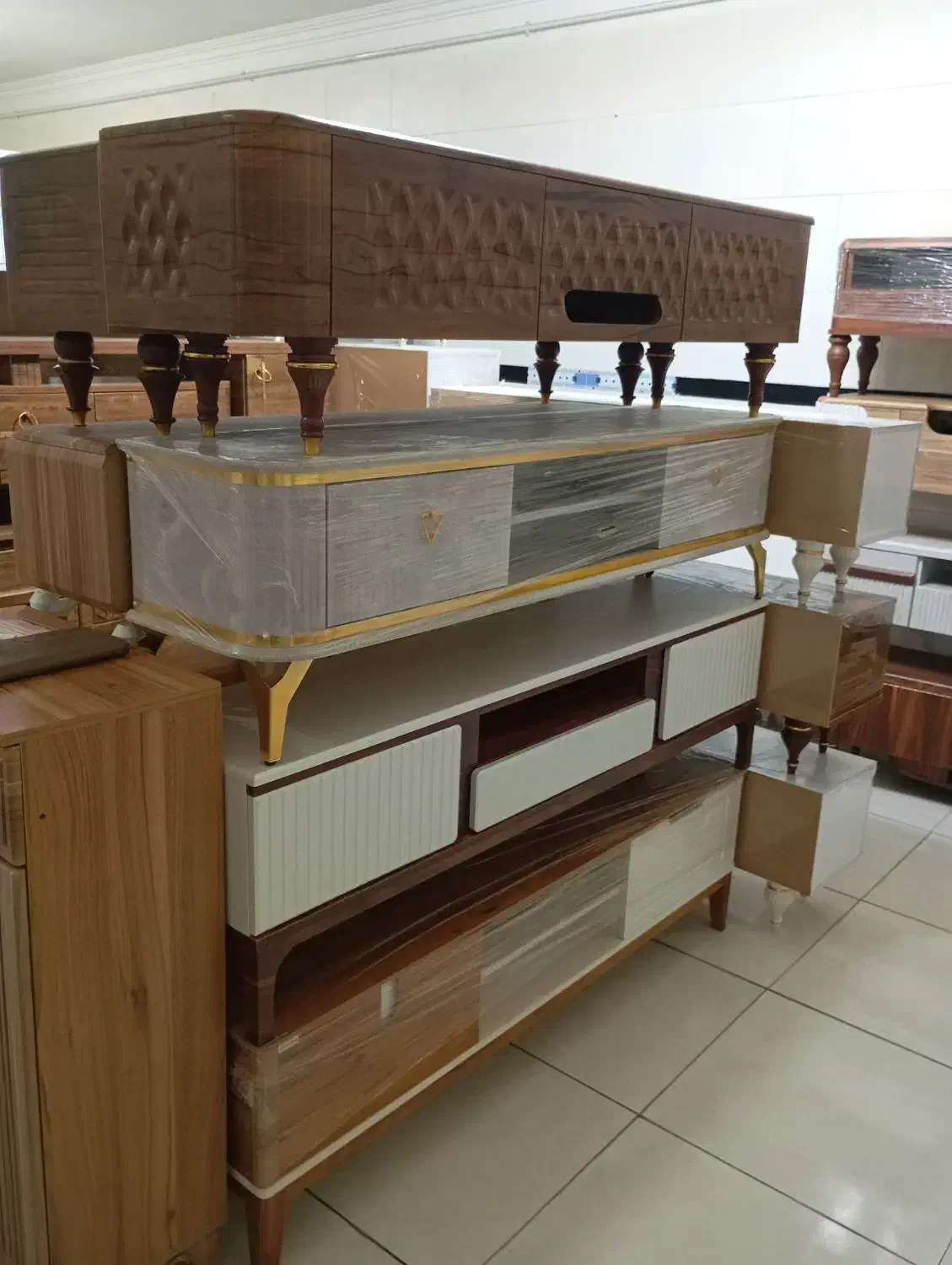 میزتلوزیون اولدوز( قصرچوب)000|میز تلویزیون|تبریز, |دیوار